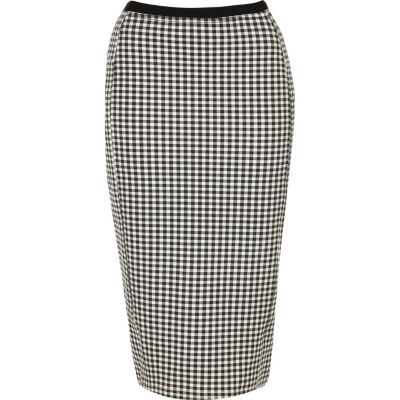 Black and white gingham pencil skirt